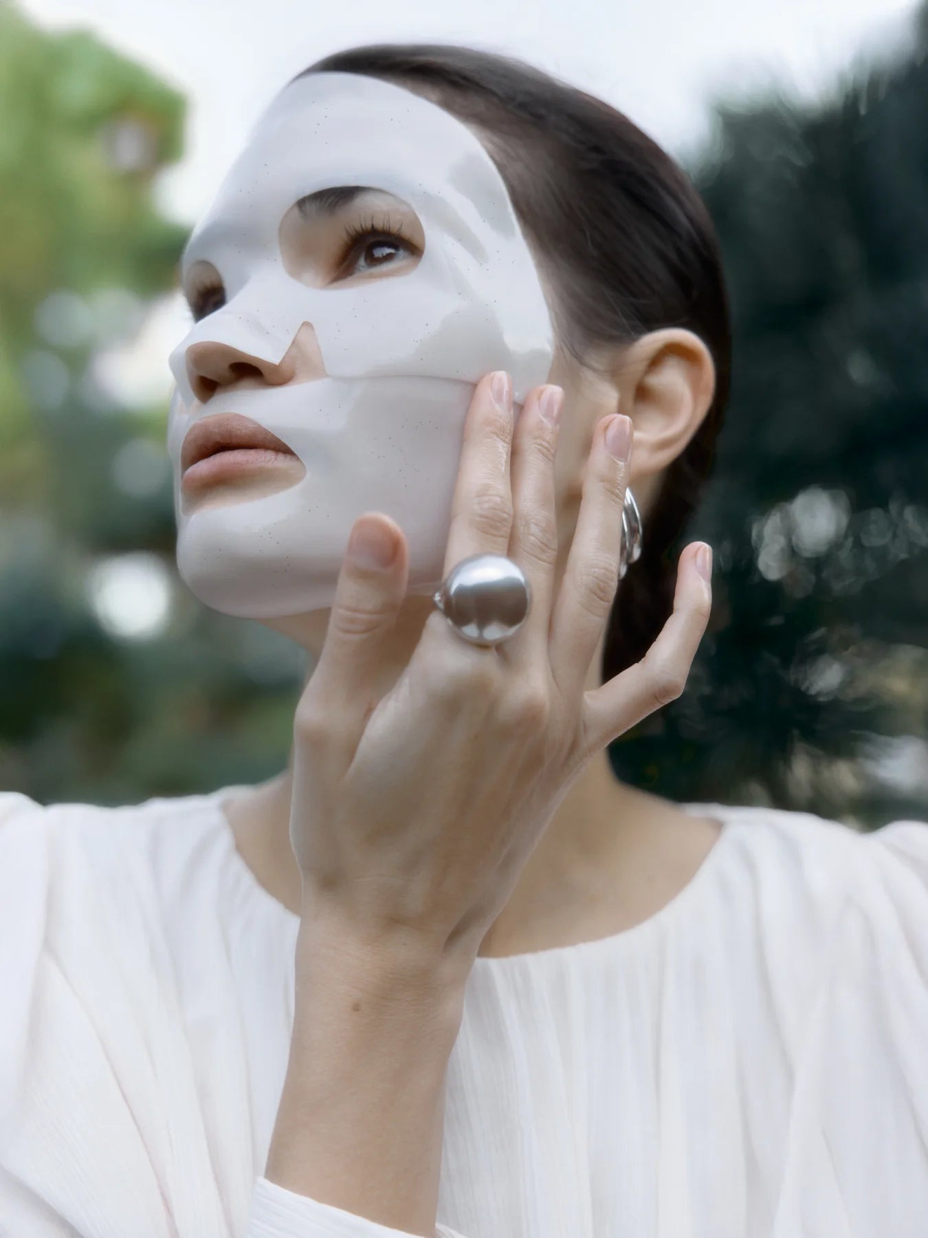 Volcanic Ash Hydrogel Mask — detail 1