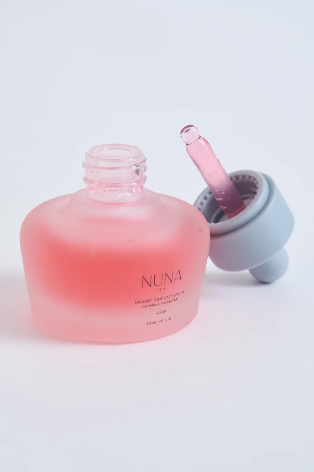 Radiant Tone Daily Serum — detail 3